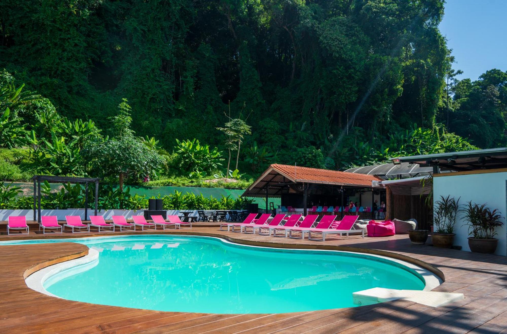 Ao Nang Base Party Hostel מראה חיצוני תמונה