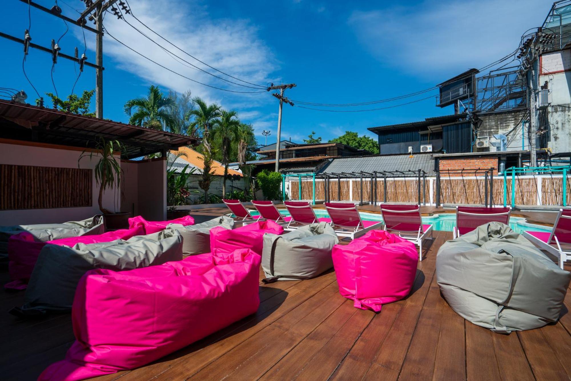 Ao Nang Base Party Hostel מראה חיצוני תמונה